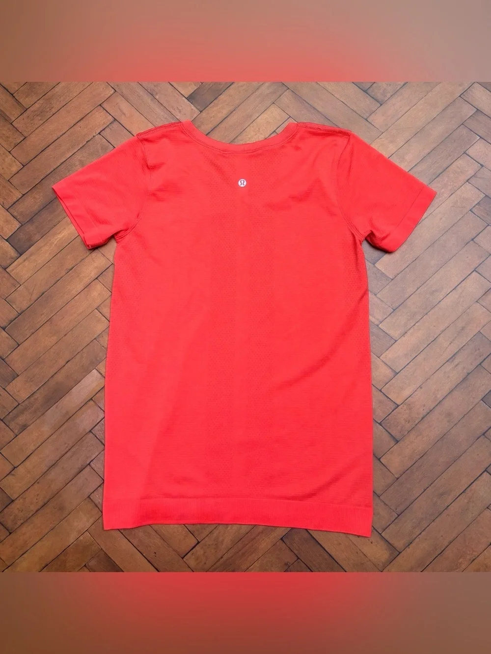 Lululemon Swiftly Tech Relaxed Short Sleeve Shirt In Hot Sunset Size 4
